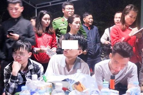 Giải cứu thành công 27 học sinh trường chuyên mắc kẹt trong rừng