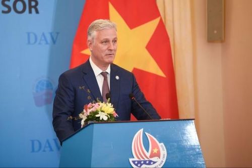 Cố vấn An ninh Quốc gia Hoa Kỳ Robert O'Brien nói chuyện với sinh viên Học viện Ngoại giao tại Nhà khách Chính phủ