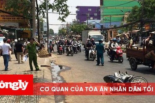 Bị tạt axit khi đang chở bạn gái đi chơi