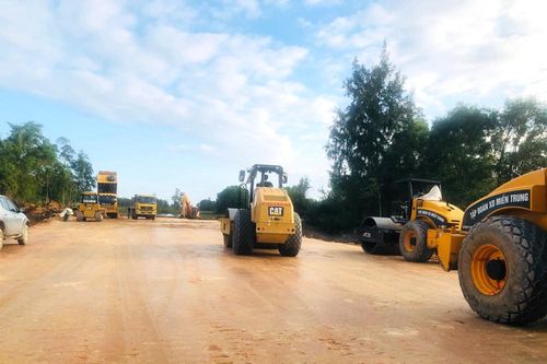 Nghệ An: Không khí thi công nhộn nhịp dự án trọng điểm đường ven biển