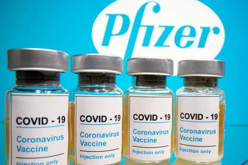 Telegraph: Anh có thể chấp thuận vắcxin của Pfizer trong tuần này