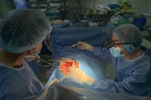 Cứu sống bệnh nhân hẹp 3 nhánh mạch vành có nhóm máu hiếm