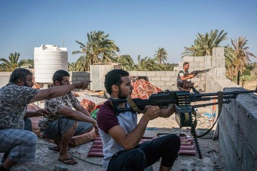Châu Âu sẵn sàng trừng phạt những bên cản trở hòa bình tại Libya