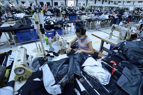 Truyền thông quốc tế lý giải nguyên nhân kinh tế Việt Nam vẫn tăng trưởng dương