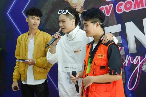 Hậu King of Rap, Kenji hội ngộ DABLO và Weeza tại fan meeting đầu tiên trong sự nghiệp