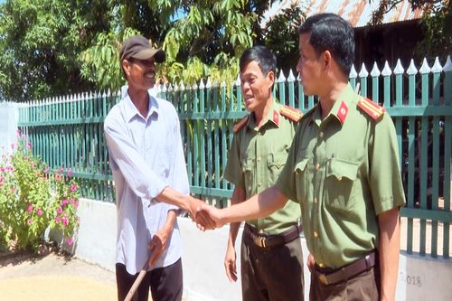 Ayun Pa tăng cường quản lý, giáo dục đối tượng FULRO tại cộng đồng