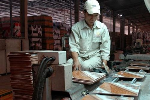 Chú trọng nâng cao năng lực cạnh tranh trong nước và tiến tới xuất khẩu