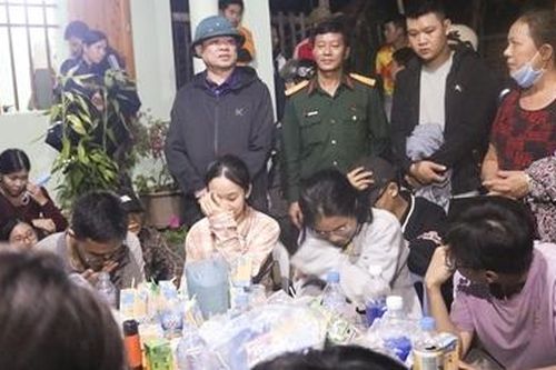 Đi dã ngoại, 27 học sinh bị lạc trong rừng