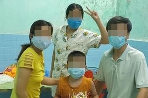 Cách chức vụ Đảng của Phó Chủ tịch phường tổ chức sinh nhật trong khu cách ly
