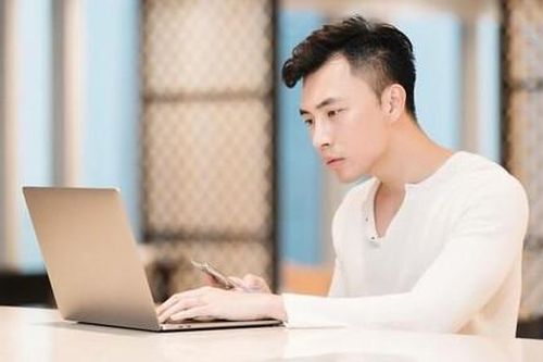 TPHCM: Bắt Jason Nguyễn lừa bán găng tay y tế, chiếm đoạt 57 tỷ đồng