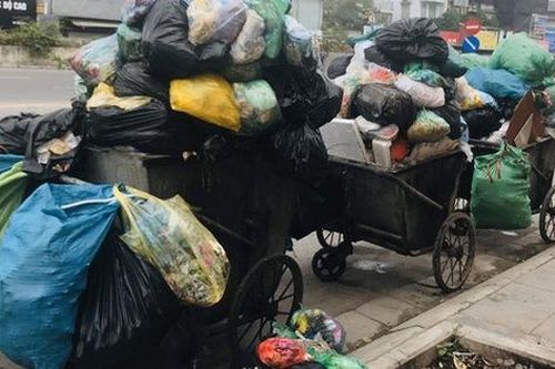 Phố Yên Phụ, Tây Hồ ngập chìm trong rác, Hà Nội chỉ đạo làm rõ trách nhiệm