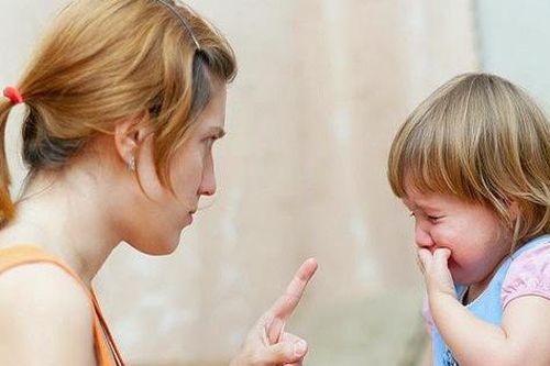 Sai lầm của bố mẹ khi xử lý cơn giận của trẻ