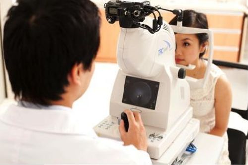 Đề phòng giảm thị lực cấp do xuất huyết dịch kính