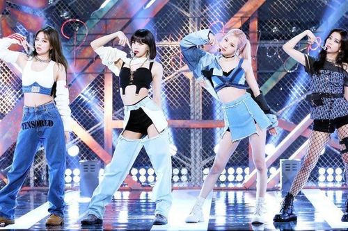 BLACKPINK từ thời thực tập sinh đã khiến idol đàn anh đặc biệt chú ý vì lý do này