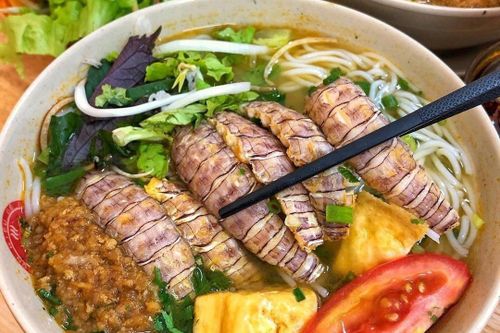 3 quán bún hải sản hút khách ở Hà Nội