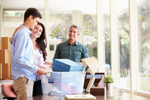 Giúp con vượt rào tâm lý ngày đầu vào đại học