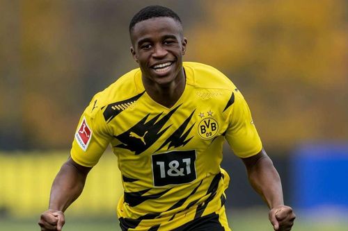Cầu thủ 16 tuổi của Dortmund có thể ra mắt tại Champions League