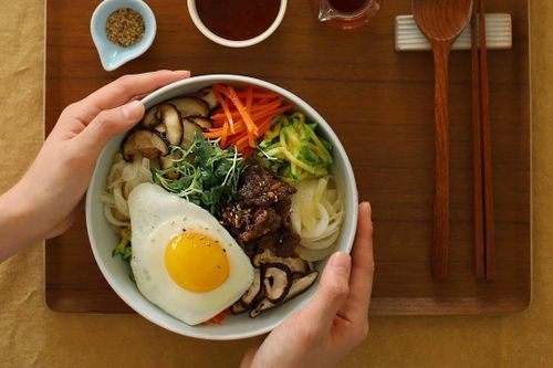 Cách làm cơm trộn thịt bò kiểu Hàn Quốc