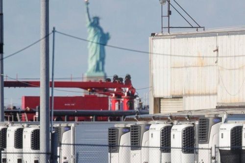 650 thi thể bệnh nhân Covid-19 nằm trong xe đông lạnh ở New York