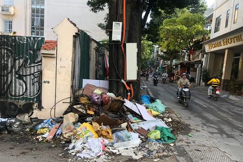 Tồn đọng rác thải trên địa bàn do Công ty Minh Quân quản lý: Urenco sẵn sàng chi viện cho quận Tây Hồ, Nam Từ Liêm