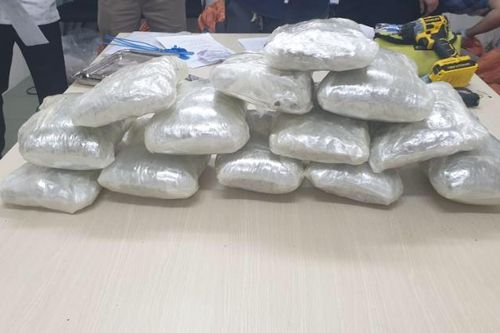 Thu giữ hơn 20,5 kg ma túy trong các lô hàng quà biếu