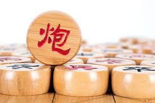 Uống thuốc diệt cỏ tự tử vì chơi cờ tướng mất tiền