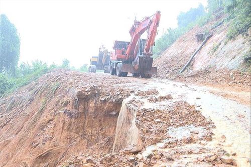 Giải mã sạt lở bất thường và khốc liệt ở miền Trung