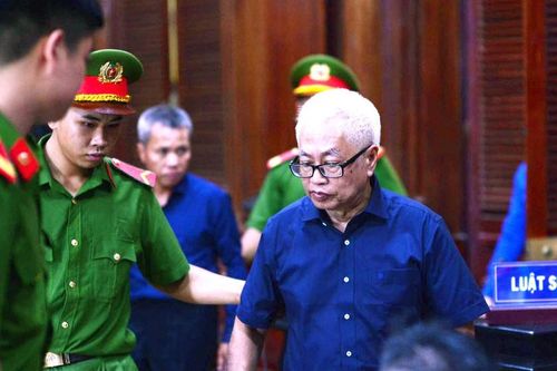 Cựu CEO DongABank Trần Phương Bình bị đề nghị án chung thân