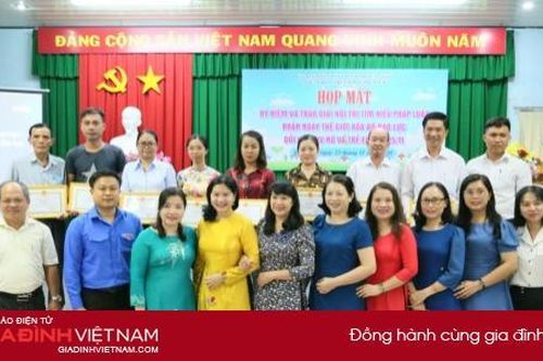 Cần Thơ trao giải hội thi Tìm hiểu pháp luật nhân ngày thế giới xóa bỏ bạo lực đối với phụ nữ và trẻ em gái