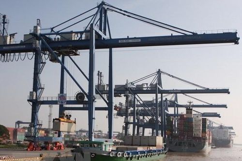 Hàng hóa thông qua cảng biển có xu hướng giảm về cuối năm