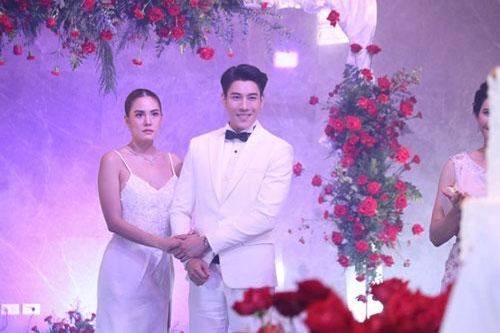 Nhân lúc trao vàng cưới cho tôi, chị gái thỏ thẻ 'Em ly hôn đi', quả thật đêm tân hôn, chồng tôi đã gây ra tội tày đình