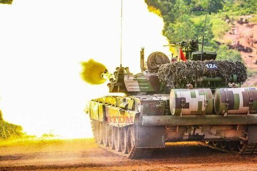 Mãn nhãn màn khai hỏa của 'vua tăng' PT-91M Pendekar Lục quân Malaysia