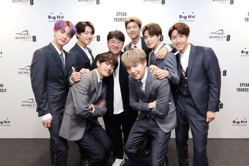 Những khoảng khắc cực ấm lòng giữa BTS và Bang Si Hyuk