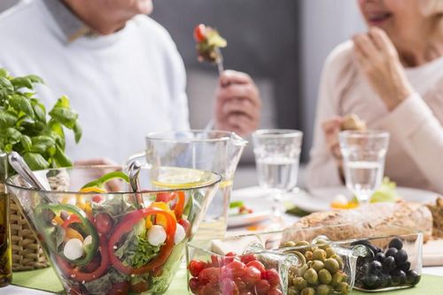 Hướng dẫn chăm sóc sức khỏe mùa khô hanh đúng cách, cần nhớ nhất là nguyên tắc số 3!