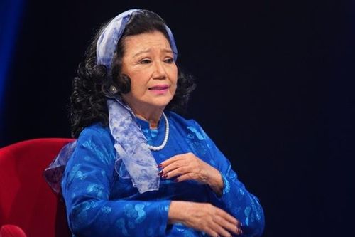 Nữ NSND đình đám bị thất lạc con gái suốt 42 năm, có người đến nhận rồi biến mất