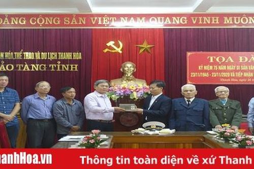Bảo tàng tỉnh Thanh Hóa tiếp nhận hiện vật hiến tặng và trưng bày chuyên đề 'Muôn nẻo tìm về'