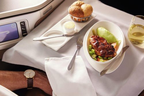 Lỗ nặng vì dịch bệnh, British Airways rao bán đồ dùng của khoang hạng nhất