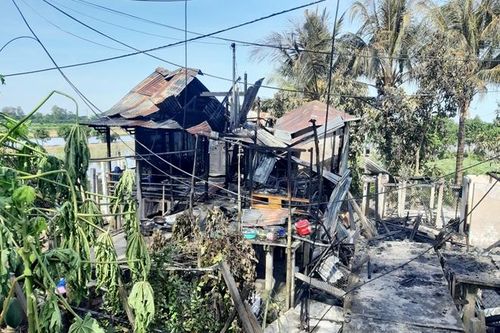 Công an An Giang hỗ trợ xây nhà mới cho các hộ gia đình có nhà bị cháy ở TP Châu Đốc