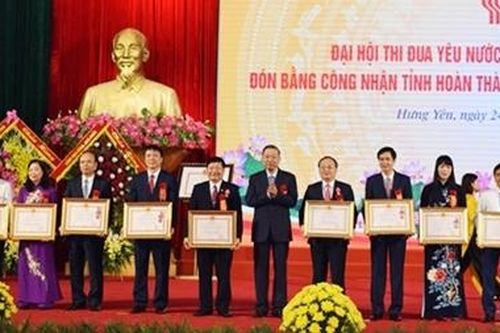 Đại hội thi đua yêu nước tỉnh Hưng Yên lần thứ IX