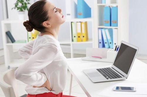 Công thức '3 cần 1 tránh' thoát sỏi tiết niệu cho người bận rộn