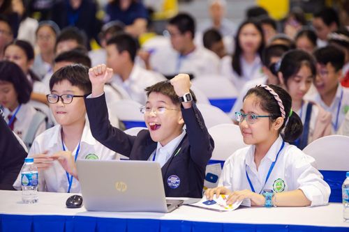 Công bố 100 suất học bổng chương trình phổ thông Mỹ trực tuyến lên tới hơn 3 tỷ đồng