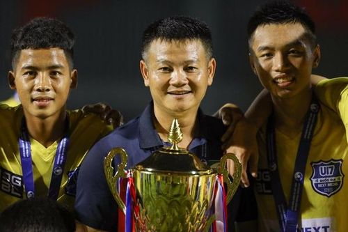 Văn Quyến và U17 SLNA không dự Cúp Quốc gia
