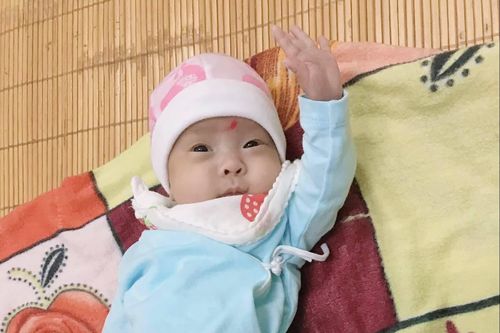 Hành trình sống sót kỳ diệu của trẻ sơ sinh nhẹ cân nhất Việt Nam