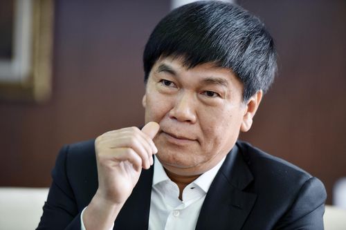 Tỷ phú Trần Đình Long chi 900 tỷ gom cổ phiếu Hòa Phát
