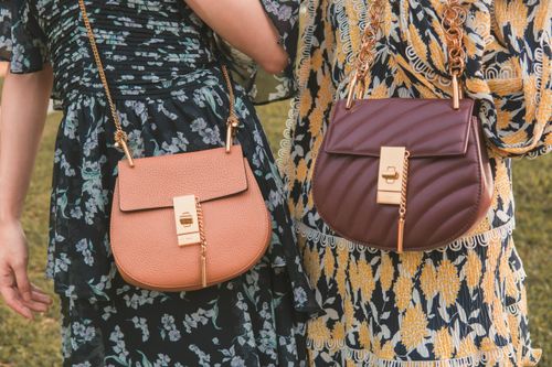 Giới trẻ Hong Kong rộ mốt thuê túi Chanel, Dior
