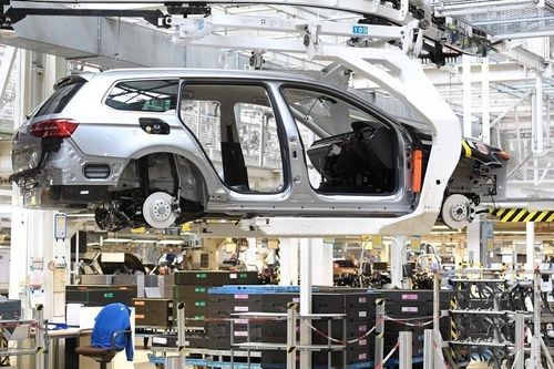 Sẽ dừng giảm 50% phí trước bạ với ô tô sản xuất trong nước?