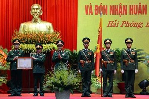 Cục Hậu cần (Quân khu 3) đón nhận Huân chương Bảo vệ Tổ quốc hạng Ba