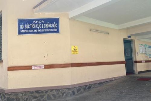 Bé gái 3 tuổi nguy kịch nghi bị mẹ bạo hành