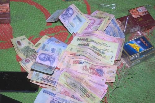 Bắt giữ hàng chục đối tượng sát phạt trên chiếu bạc