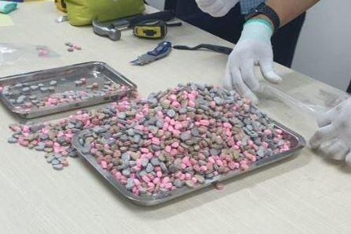 Phát hiện hơn 20kg ma túy trong quà biếu